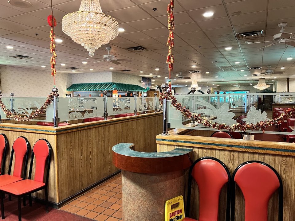 Main Moon restaurant exterior on Scalp Avenue.