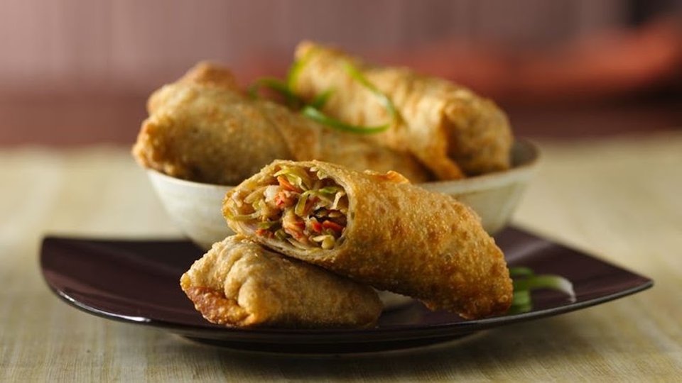 Printed Chinese menu with appetizers and soups.